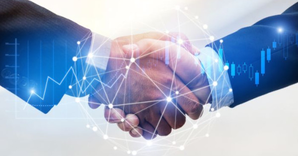 Trois transactions en 18 mois pour Cyber_Folks